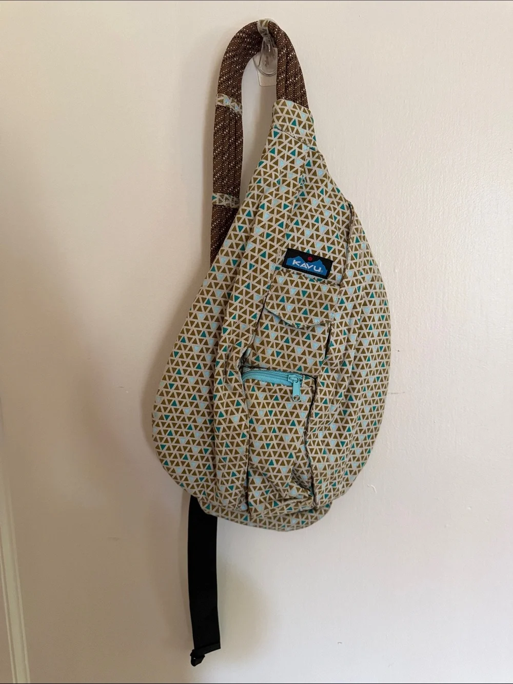Kavu Beige Sling Bag with Teal Accents
